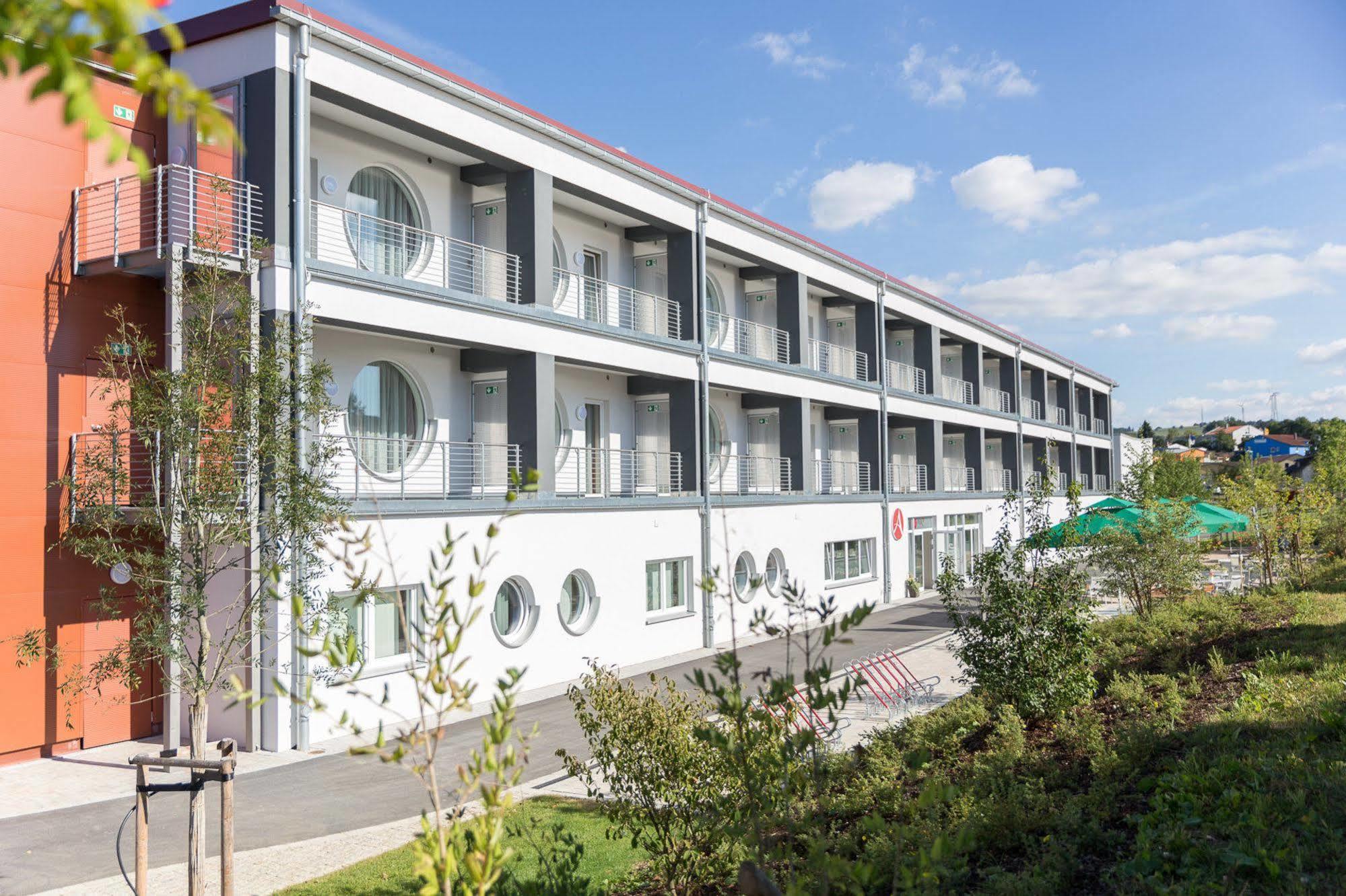 Aribo Hotel Erbendorf Exterior foto