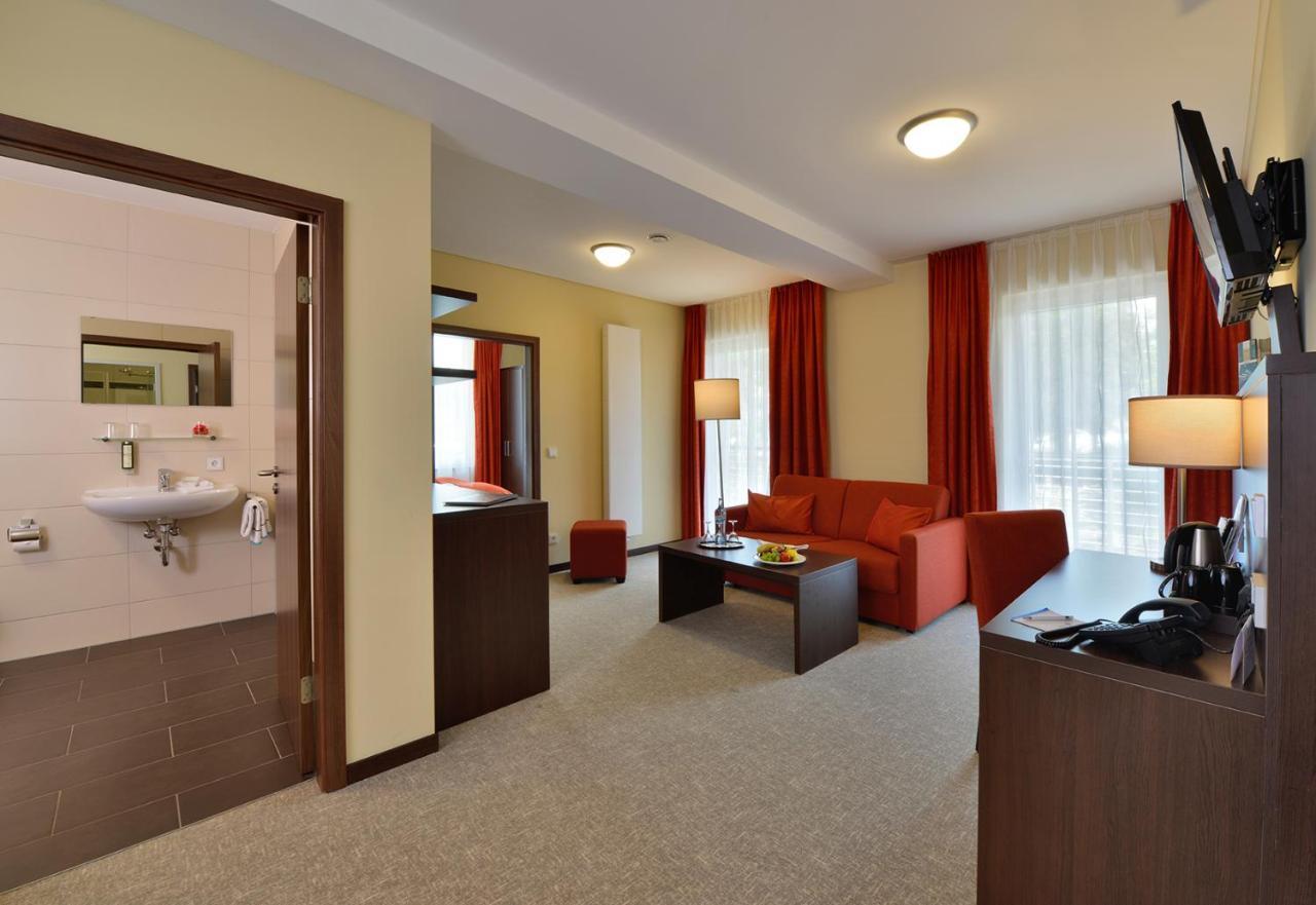 Aribo Hotel Erbendorf Exterior foto